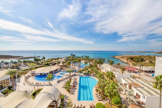 Adams Beach Hotel & Spa – zwembad