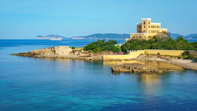 Via de kust naar Alghero