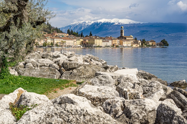 Gardameer &ndash; uitzicht over het water