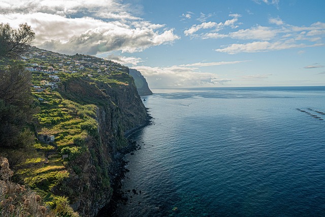 Panoramischer K&uuml;stenblick Madeira