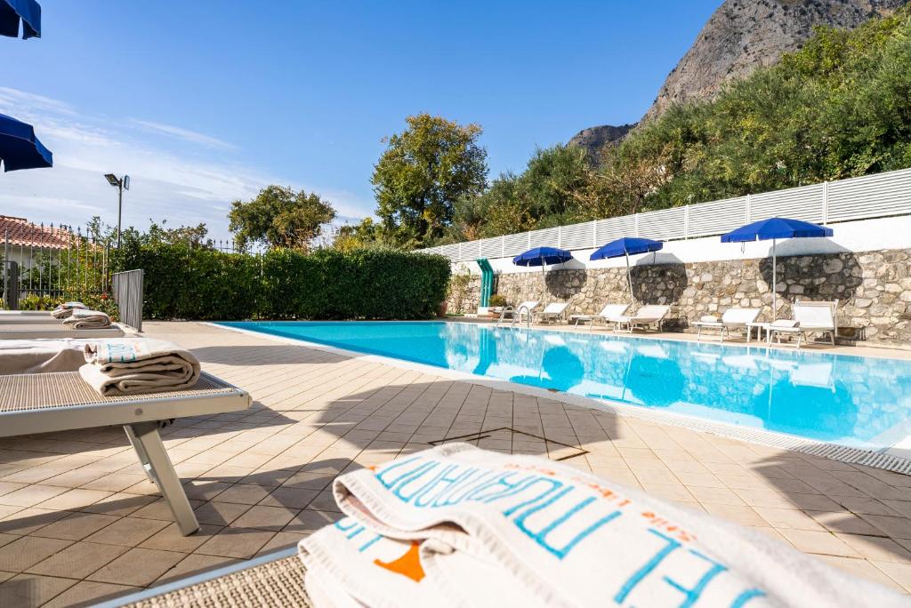 Moderne kamer met balkon