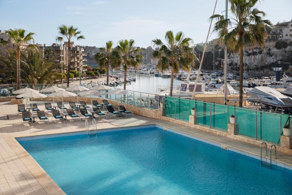 Zwembad en zonneterras Porto Drach