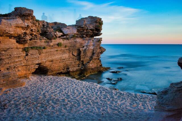 Is Arutas strand met kwartszand