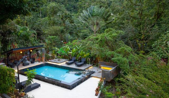 Zwembad Tifakara Lodge