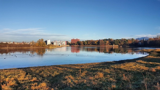 Abflughalle mit Passagieren