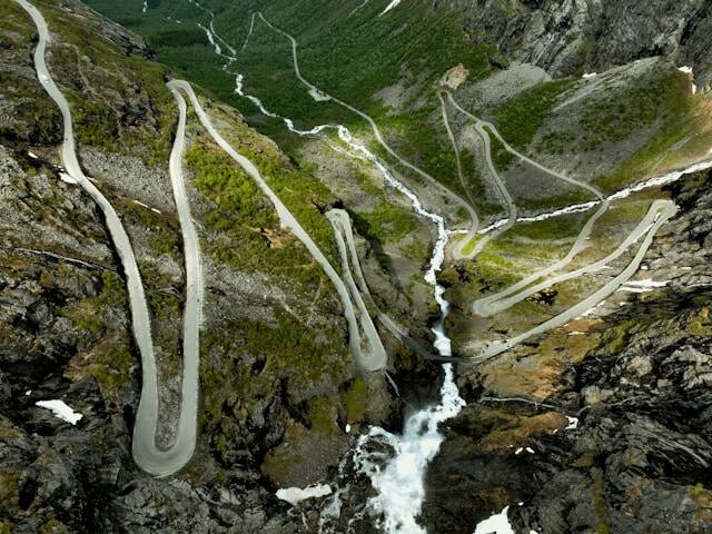 Trollstigen – haarspeldbochten