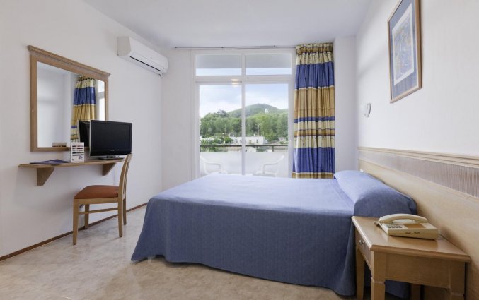 Tweepersoonskamer van Hotel Azuline Mediterraneo op Ibiza