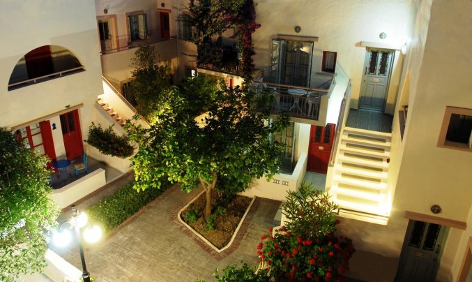 Buiten aanzicht van Aparthotel Nissia Kamares