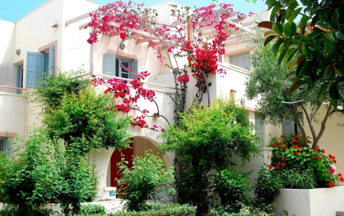 voorkant Aparthotel Nissia Kamares