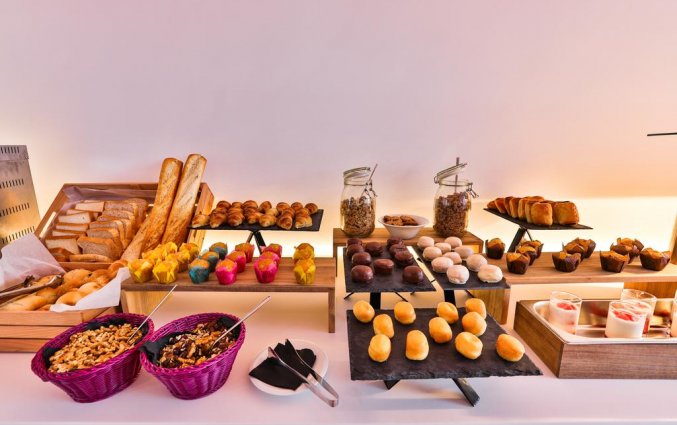 Ontbijtzaal van Hotel Paradiso Art op Ibiza