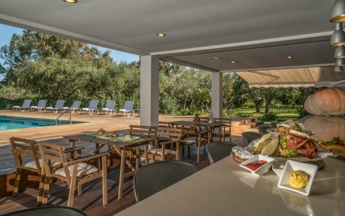 Ontbijt terras hotel Castelli 