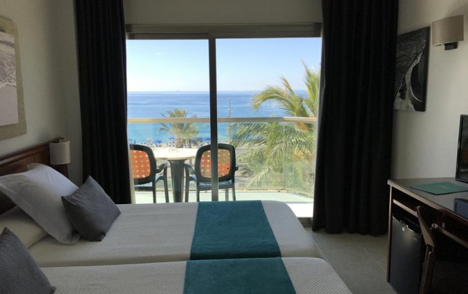 Slaapkamer Hotel Miramar