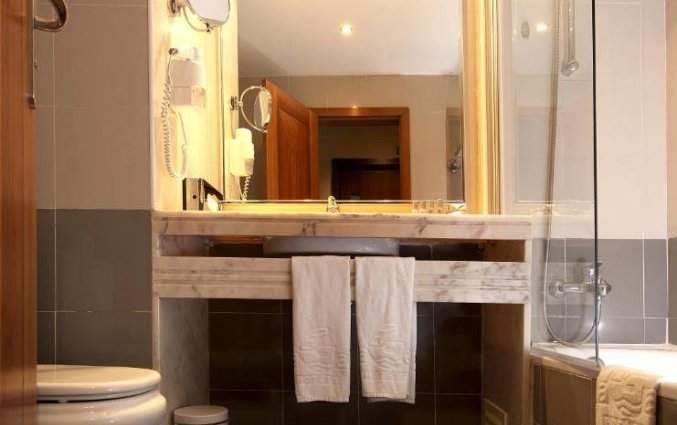 Badkamer van Hotel Vila Gale Opera in Lissabon