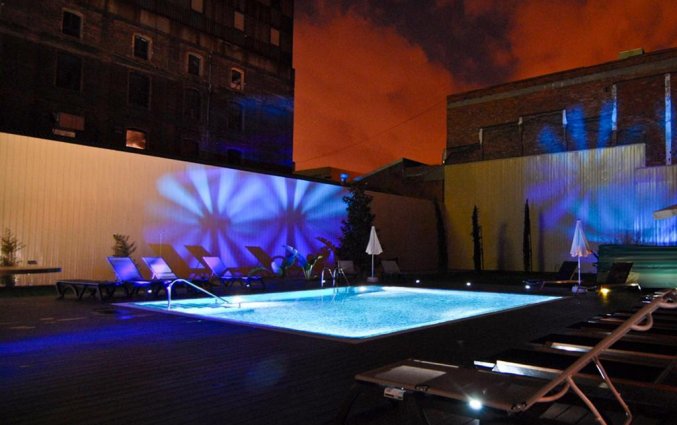 Zwembad en terras van Hotel Spa Villa Olimpic@ in Barcelona