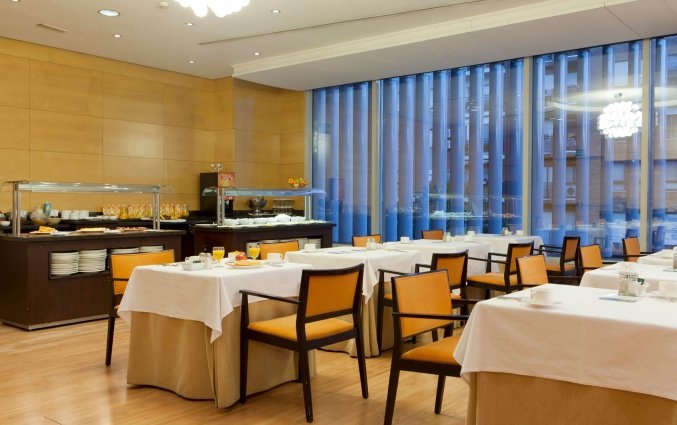 Ontbijtruimte van Hotel Senator Parque Central in Valencia