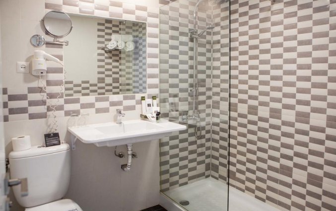 Badkamer van tweepersoonskamer in hotel Soho Bahía in Malaga