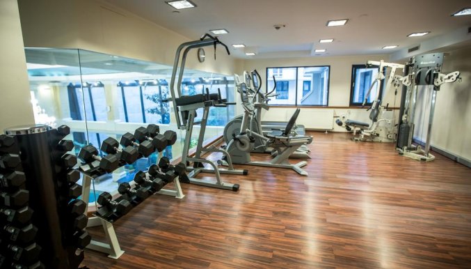 Fitnessruimte van Hotel Queen's Court in Budapest