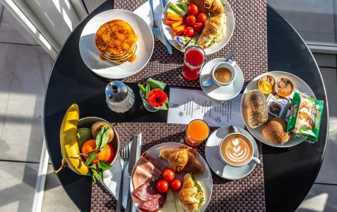 Buffet van Fragrance Hotel St. Peter in Rome