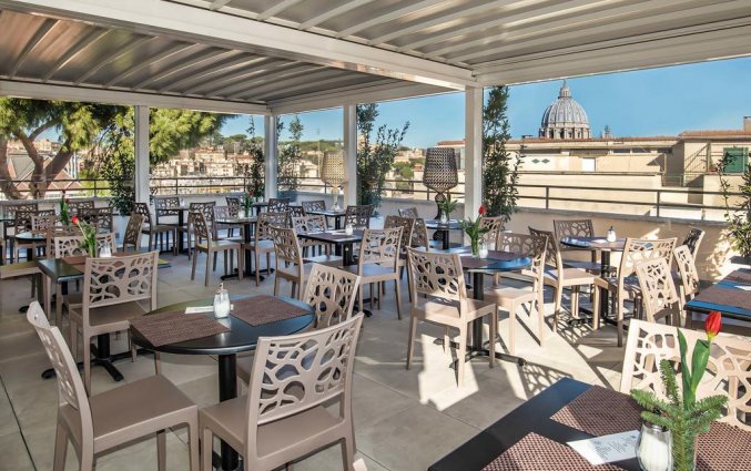 Terras van Fragrance Hotel St. Peter in Rome