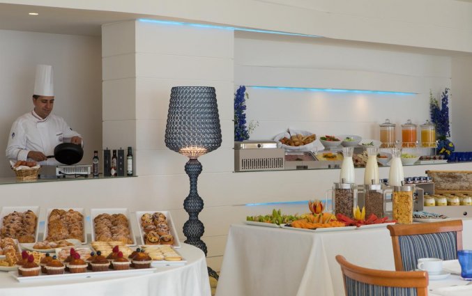 Ontbijtzaal van Hotel Lloyd's Baia in Amalfi