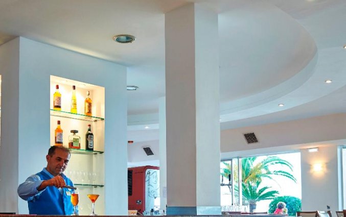 Bar van Hotel Primasol Louis Ionian Sun in Corfu