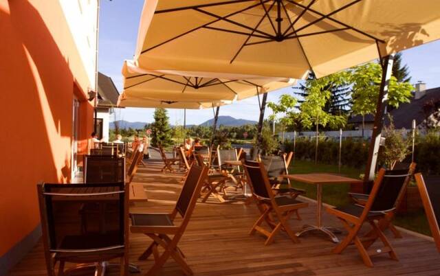 Terras van hotel Ahotel in Ljubljana