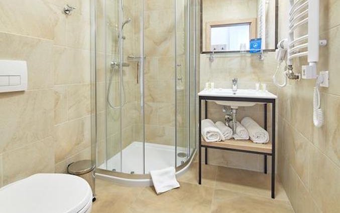 Badkamer van een Standaard tweepersoonskamer van hotel 32 Krakow Old Town in Krakau