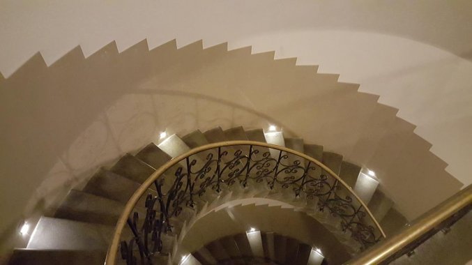 Trappenhuis van appartementen Happy Tower Krakow in Krakau