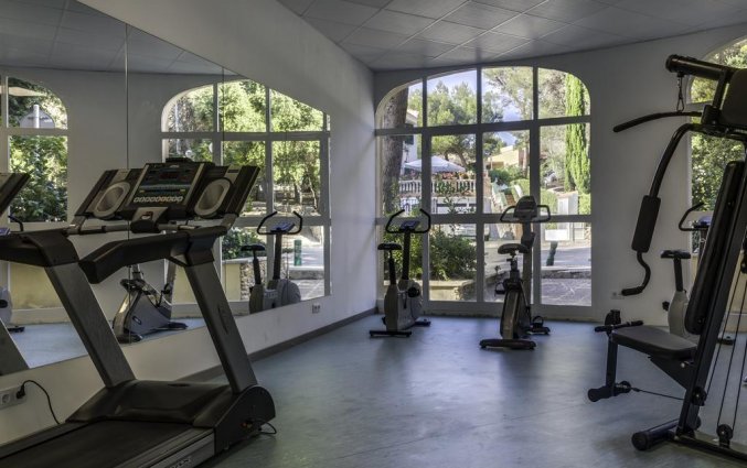 Fitnessruimte van Aparthotel Floramar op Menorca