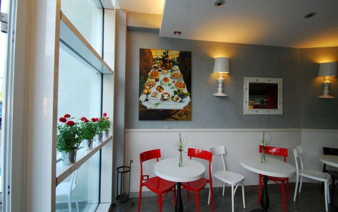 Restaurant van Aparthotel lungoteversuite in Rome