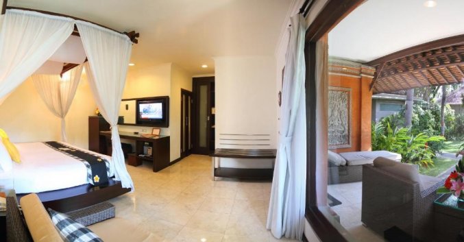 Slaapkamer van hotel Legian Beach in Bali
