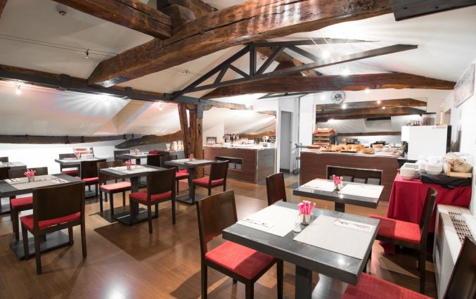 Ontbijtzaal van Hotel Petit Palace Arana in Bilbao