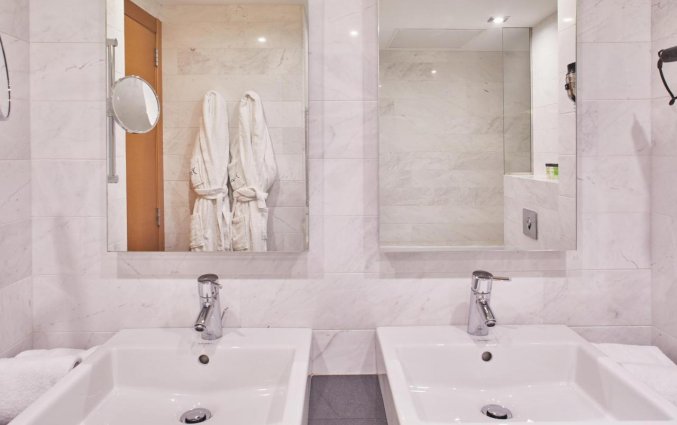 Badkamer bij Hotel Silken Indautxu