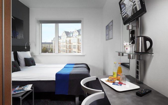 Tweepersoonskamer van hotel Cabinn City Kopenhagen