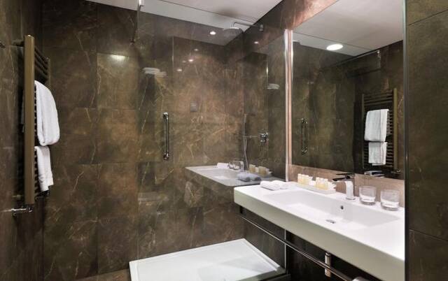 Radisson Blu Plaza Hotel Ljubljana-Badkamer