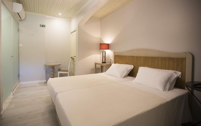 Tweepersoonskamer van bed and breakfast Quinta do Caminho