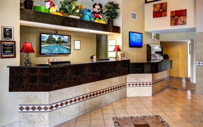 Receptie van Destiny Palms hotel