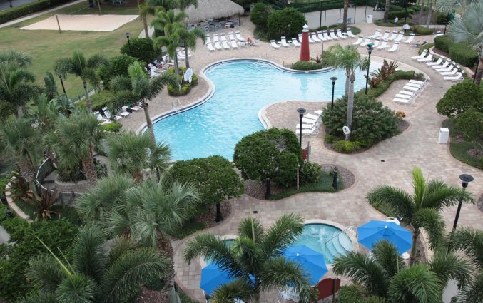 Zwembad van resort Calypso Cay Villas