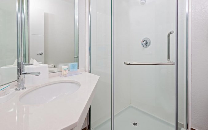 Badkamer van een tweepersoonskamer van Hotel Hampton Inn Orlando Near Universal Blv in Orlando