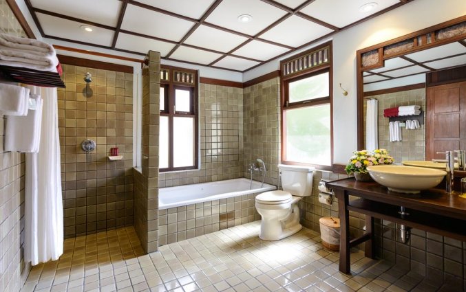 Badkamer van Resort Khaolak Bhandari