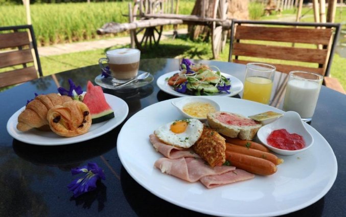 Ontbijt Naina Resort & Spa