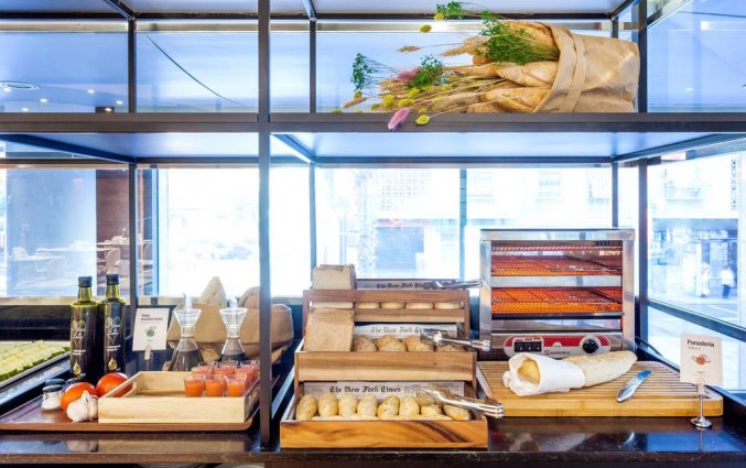 Ontbijtbuffet van Hotel Sercotel Acteon Valencia in Valencia