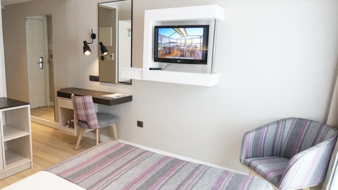 Tweepersoonskamer van hotel Athens Cypria