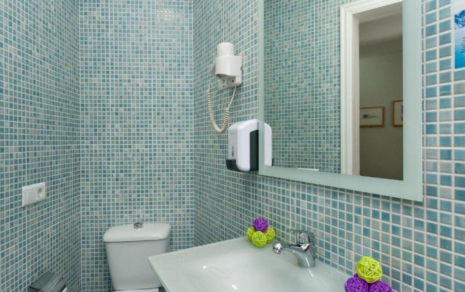 Badkamer van Aparthotel Bajamar in Gran Canaria