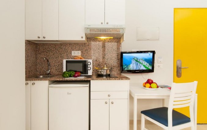 Keuken van Aparthotel Bajamar in Gran Canaria