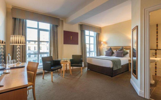 Slaapkamer hotel Rui Plaza The Gresham in Dublin