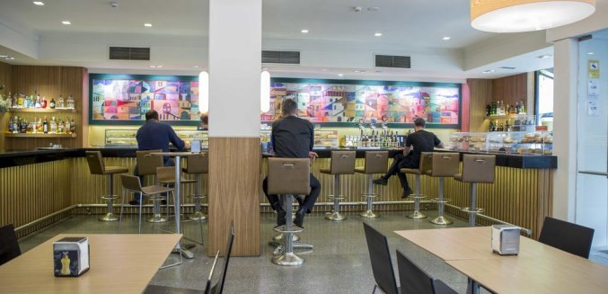 Bar van hotel Opera in Madrid