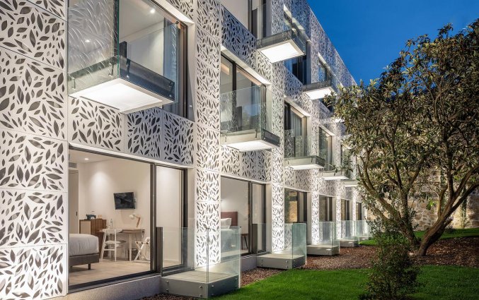 Buitenkant van Hotel Caleway in Porto