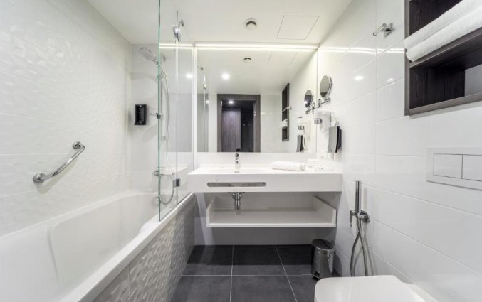 Badkamer van Hotel Wellton Riverside Spa in Riga