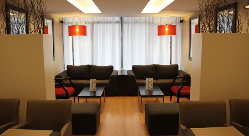 Zithoek van hotel Principe Lisboa stedentrip Lissabon